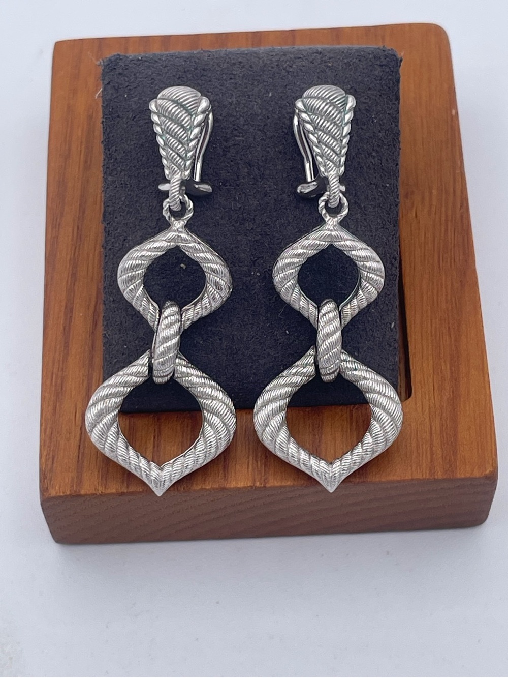 Judith Ripka Sterling Silver 925 Textured Link Drop Earrings Omega Back Thailand